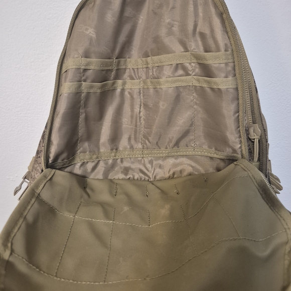 7-Z=C SOG DESERT TACTICAL TAN BROWN CAMO BACKPACK Men's Camouflage outdoors camp - Picture 5 of 16